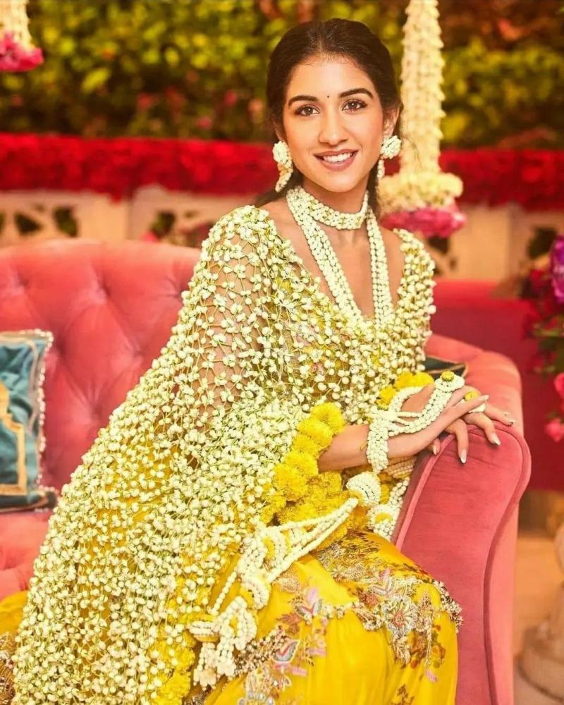 rich-couple-anant-ambani-and-radhika-merchant-photos